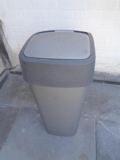 Curver Flip bin 50 liter, Huis en Inrichting, Woonaccessoires | Prullenbakken, Zo goed als nieuw, Kunststof, 50 tot 75 cm, 40 liter of meer
