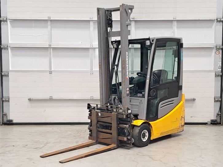 JUNGHEINRICH EFG 216k, Zakelijke goederen, Machines en Bouw | Heftrucks en Intern transport, Reachtruck, Elektrisch, 1000 tot 2000 kg