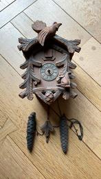 Antieke koekoeksklok | Vintage cuckoo clock, Antiek en Kunst, Antiek | Klokken, Ophalen