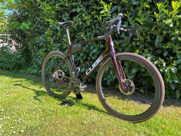 CUBE AGREE C62 SLT SIZE 58 LIQUIDRED N CARBON - 2022, Fietsen en Brommers, Fietsen | Heren | Sportfietsen en Toerfietsen, Zo goed als nieuw