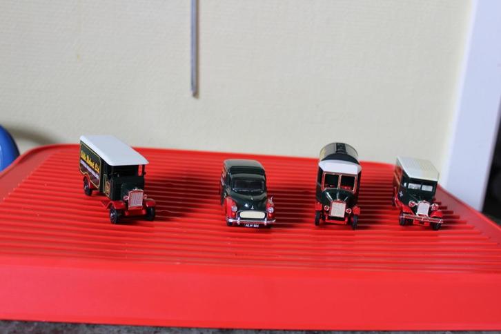 STOBART Eddie série trucks, bestelwagens, enz..., Verzamelen, Automerken, Motoren en Formule 1, Zo goed als nieuw, Auto's, Ophalen of Verzenden