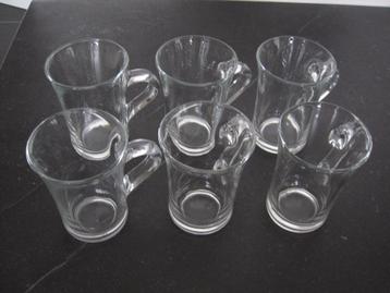 6 theeglazen voor 2 euro in totaal beschikbaar voor biedingen