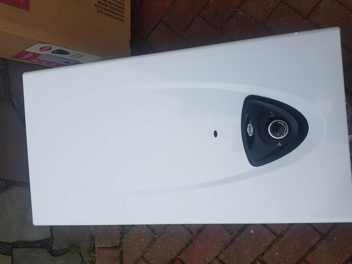 Waterverwarmer 11  liter Nieuwe  gasgeiser SITAM gas naturel, Doe-het-zelf en Bouw, Chauffageketels en Boilers, Nieuw, Ophalen