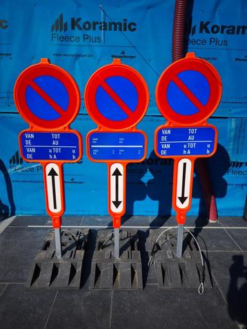 3 x Parkeerverbodsborden E1 te koop beschikbaar voor biedingen