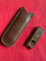 Ancien petit coupe-cigares guillotine dans son étui, Verzamelen, Gebruikt, Overige typen