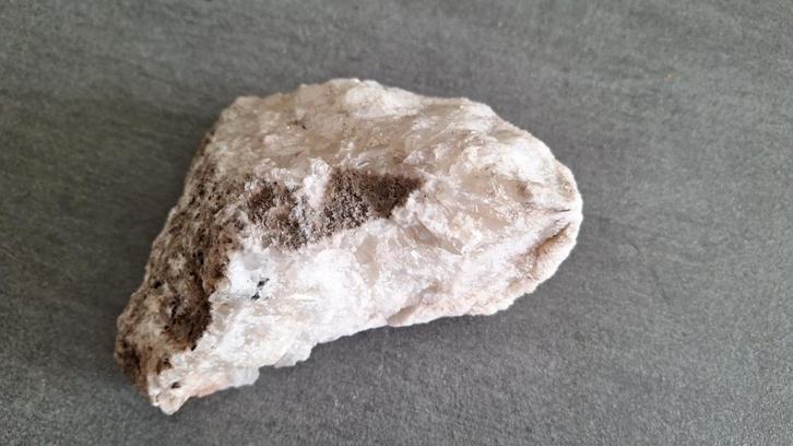 Grof kristallijne kwarts of albiet/feldspaat-variëteit., Verzamelen, Mineralen en Fossielen, Overige typen, Ophalen