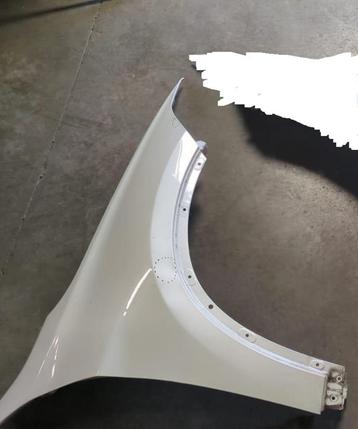 Vleugel spatbord Bmw X1 f48 - kleine schade beschikbaar voor biedingen