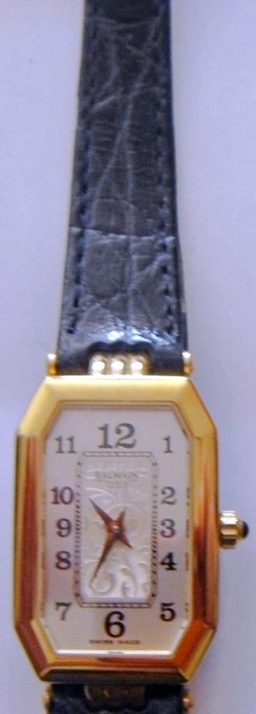 Montre Balmain "tank", cadran blanc, plaqué or, arabesques, Collections, Collections Autre, Neuf, Enlèvement ou Envoi