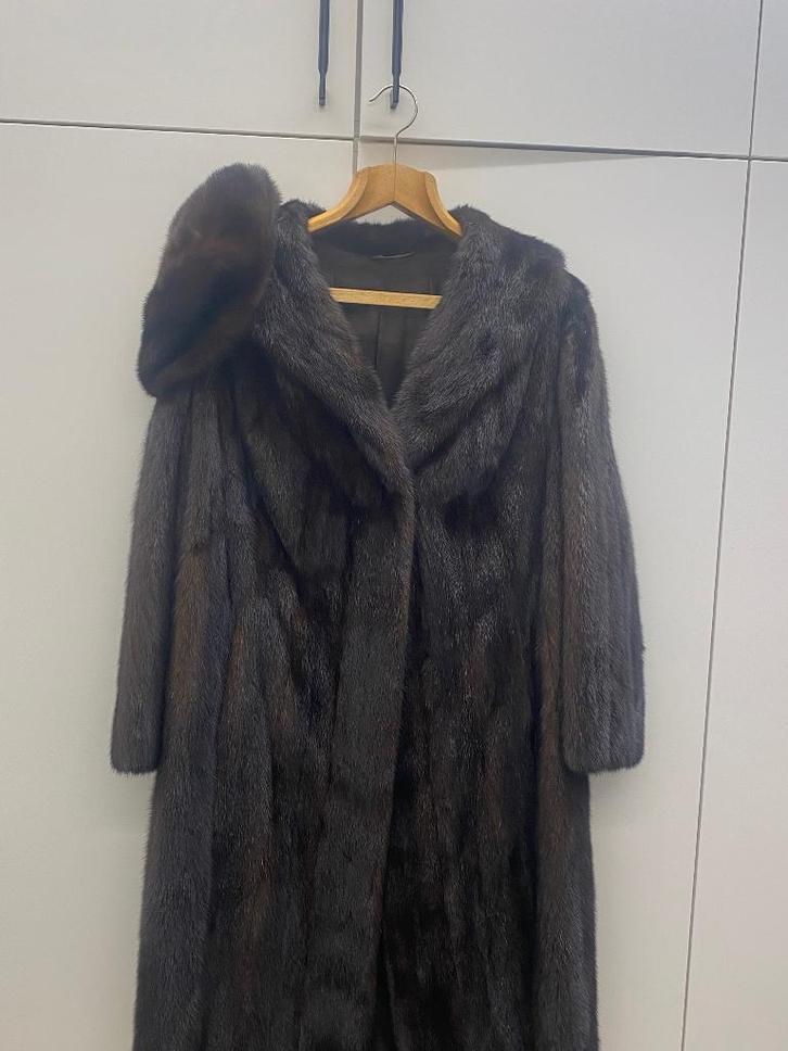 Exclusieve SAGA Mink Bontmantel met Bijpassende Muts, Kleding | Dames, Jassen | Winter, Gedragen, Maat 46/48 (XL) of groter, Zwart
