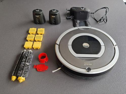 Roomba 780 (+ 2x virtual wall/lighthouse), Elektronische apparatuur, Stofzuigers, Gebruikt, Ophalen