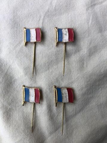 Speldjes / Pins (militair, landen, Wereldoorlog 2) beschikbaar voor biedingen