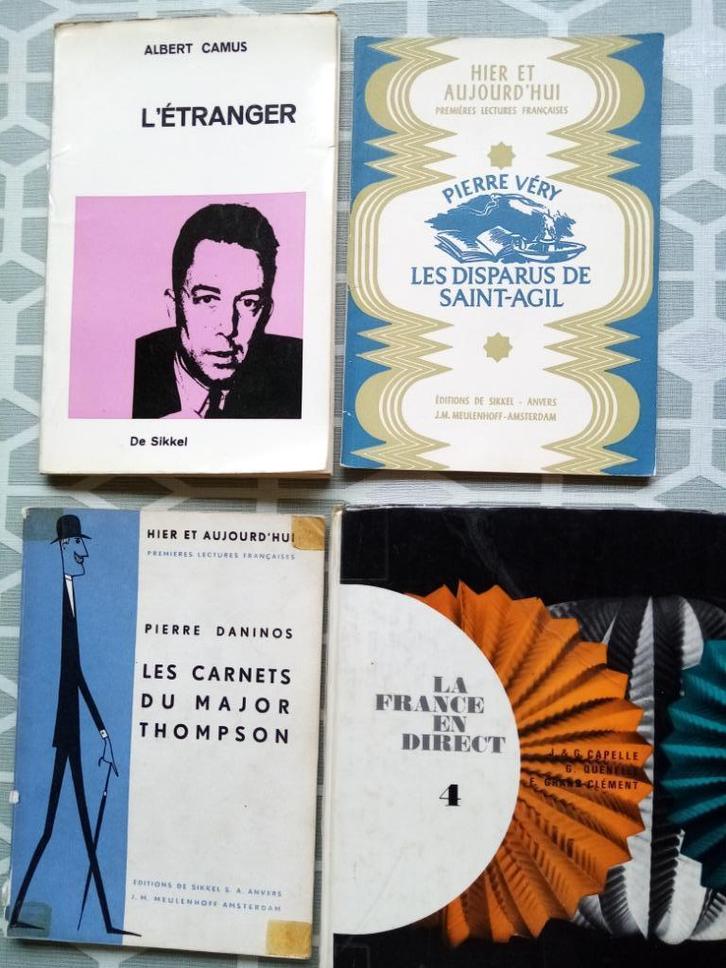 SCHOOLUITGAVE DIVERSE FRANSE SCHOOLLEESBOEKEN, Boeken, Overige Boeken, Gelezen, Ophalen of Verzenden