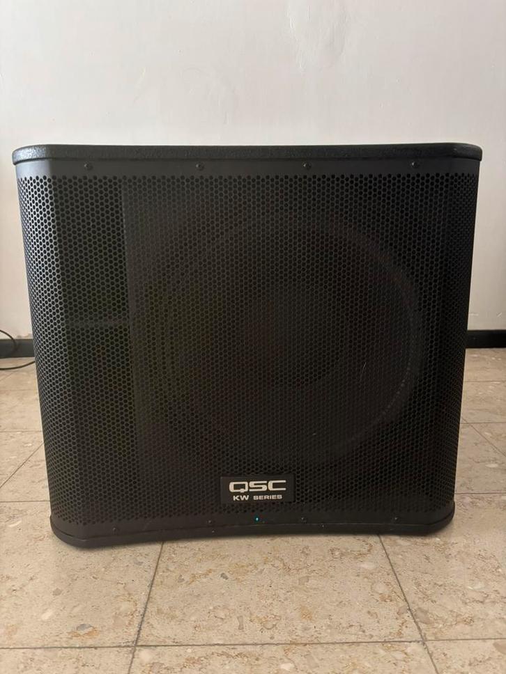QSC KW181, Audio, Tv en Foto, Luidsprekerboxen, Zo goed als nieuw, Subwoofer, Ophalen