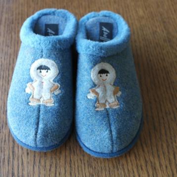 Pantoufles bleues – taille 32, Garçon ou Fille, Enlèvement ou Envoi, Comme neuf, Autres types
