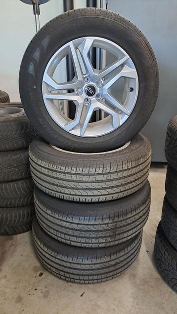 Originele 18 Duim velgen met zomer banden van Audi Q5 beschikbaar voor biedingen