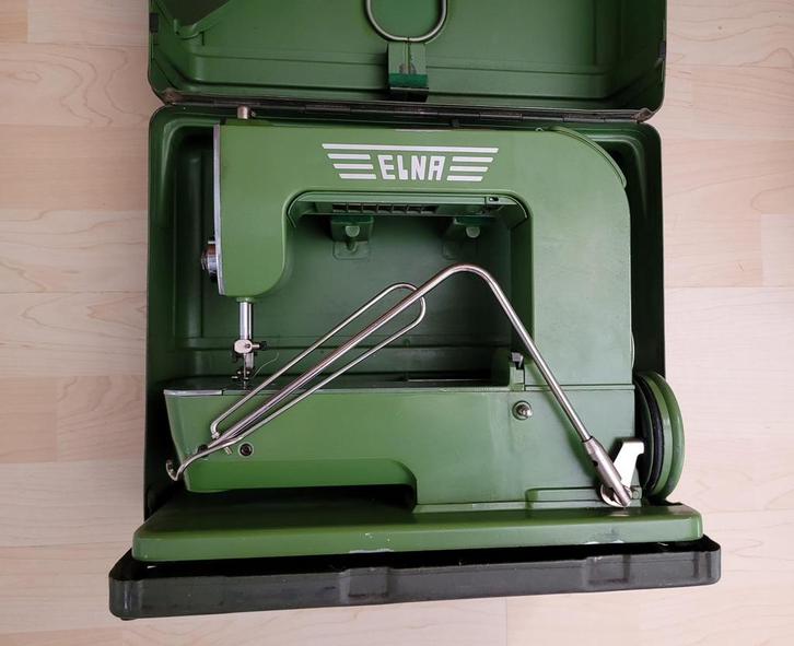 Oude ELNA-naaimachine in koffer + accessoires., Hobby en Vrije tijd, Naaimachines en Toebehoren, Gebruikt, Naaimachine, Overige merken