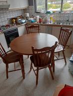 Table de cuisine en bois avec cinq chaises, Maison & Meubles, Tables | Tables à manger, Enlèvement