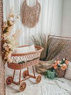 Oude wieg van riet en hout, Ophalen, Gebruikt, Wieg