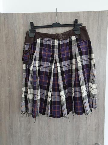 Plooirok GF Ferre IT 44 beschikbaar voor biedingen