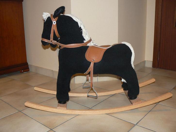 Cheval à bascule robe noire et éléments cuir, Enfants & Bébés, Jouets | Jouets a bascule, Comme neuf, Enlèvement
