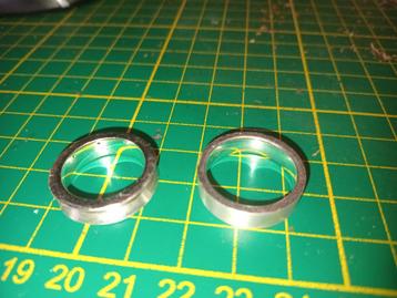 Set van 2 zilveren ringen voor heren beschikbaar voor biedingen