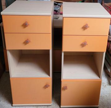 *retro* kasten - oranje met bloemetjesknop (7 delen) beschikbaar voor biedingen