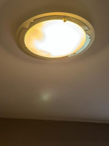 Plafond lamp beschikbaar voor biedingen
