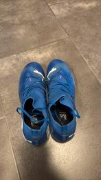 Crampons en bon état, puma, Sport en Fitness, Voetbal, Ophalen, Gebruikt, Schoenen