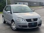 VW POLO 2007 1.4BENZINE 100DKM! GEKEURD&GARANTIE, Auto's, Voorwielaandrijving, Stof, Elektrische ramen, Zwart