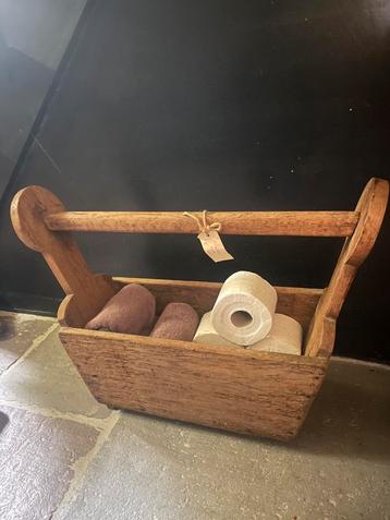 Houten lectuurbak/ houten bak beschikbaar voor biedingen