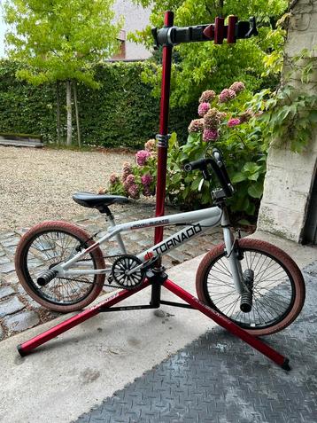 Stuntfiets beschikbaar voor biedingen