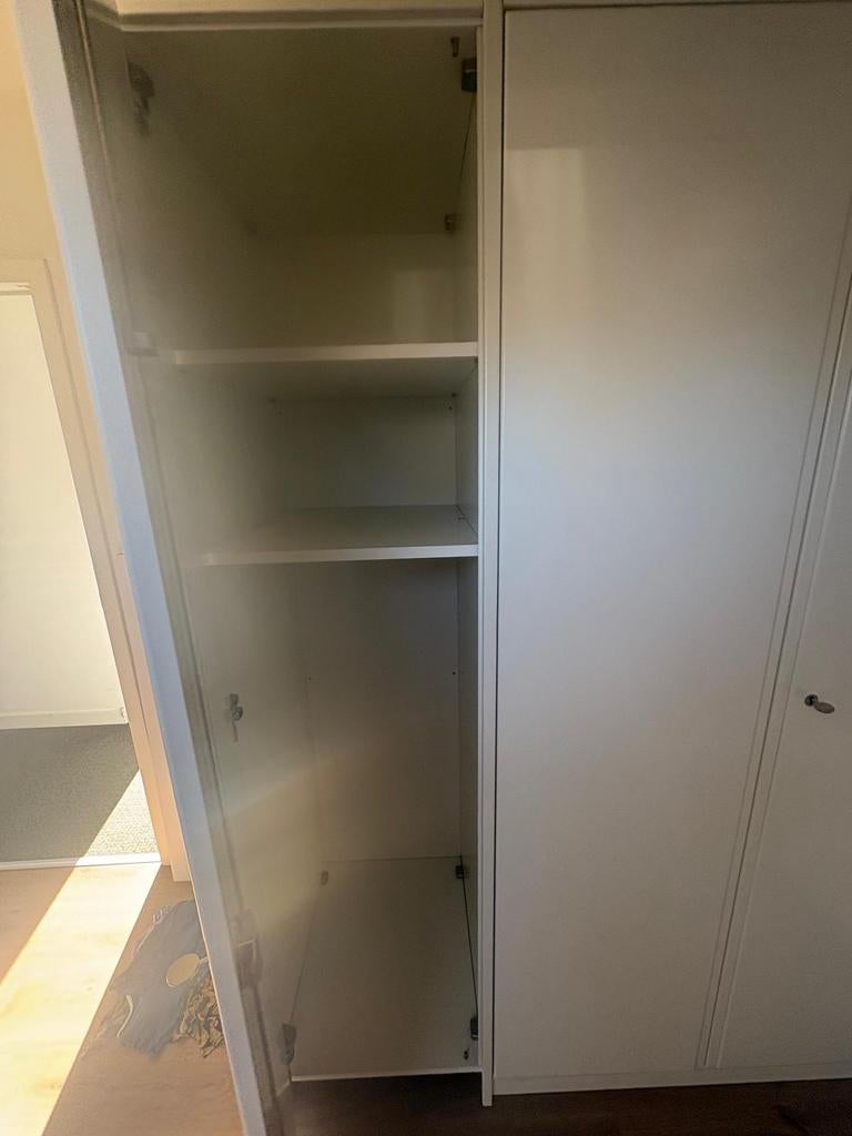 Kleerkast, Ophalen, Kast