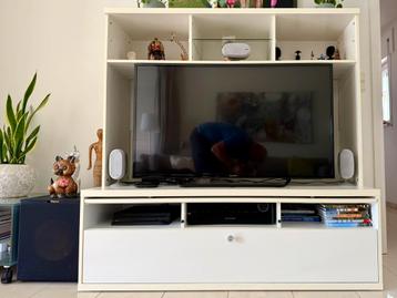 Tv meubel 114x1148,5x60cm BxHxD beschikbaar voor biedingen