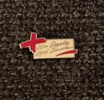 PIN - UN GESTE QUI SAUVE - CROIX ROUGE - RODE KRUIS, Collections, Autres sujets/thèmes, Utilisé, Envoi, Insigne ou Pin's