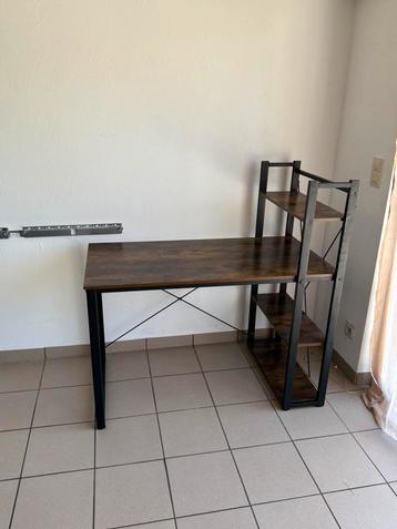 Bureau beschikbaar voor biedingen