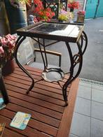 Bloemstaanders 1 in smeedwerk en 1 in volle eik en 1 pagode, Huis en Inrichting, Ophalen, Vierkant