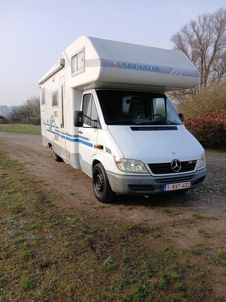 Mobilhome Adriatik mercedes 2004 316cdi, Caravanes & Camping, Camping-cars, Entreprise, jusqu'à 6, Alcôve, Mercedes-Benz, Mercedes