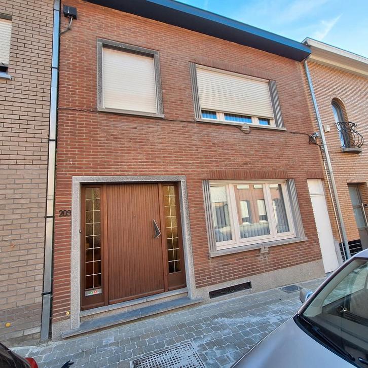 ruime te renoveren woning met 3 slaapkamer uit de hand te ko, Immo, Huizen en Appartementen te koop, Tussenwoning, Verkoop zonder makelaar