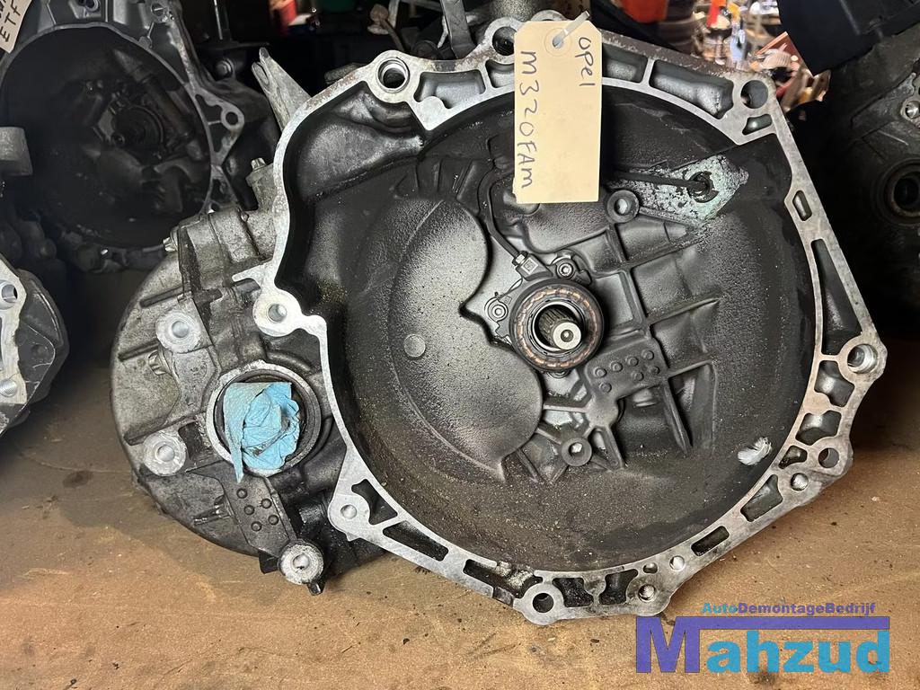 OPEL ASTRA J K MOKKA INSIGNIA Versnellingsbak M320 M320FAM, Auto-onderdelen, Gebruikt, Opel Automobile GmbH, Kontakt@opel-infoservice.de