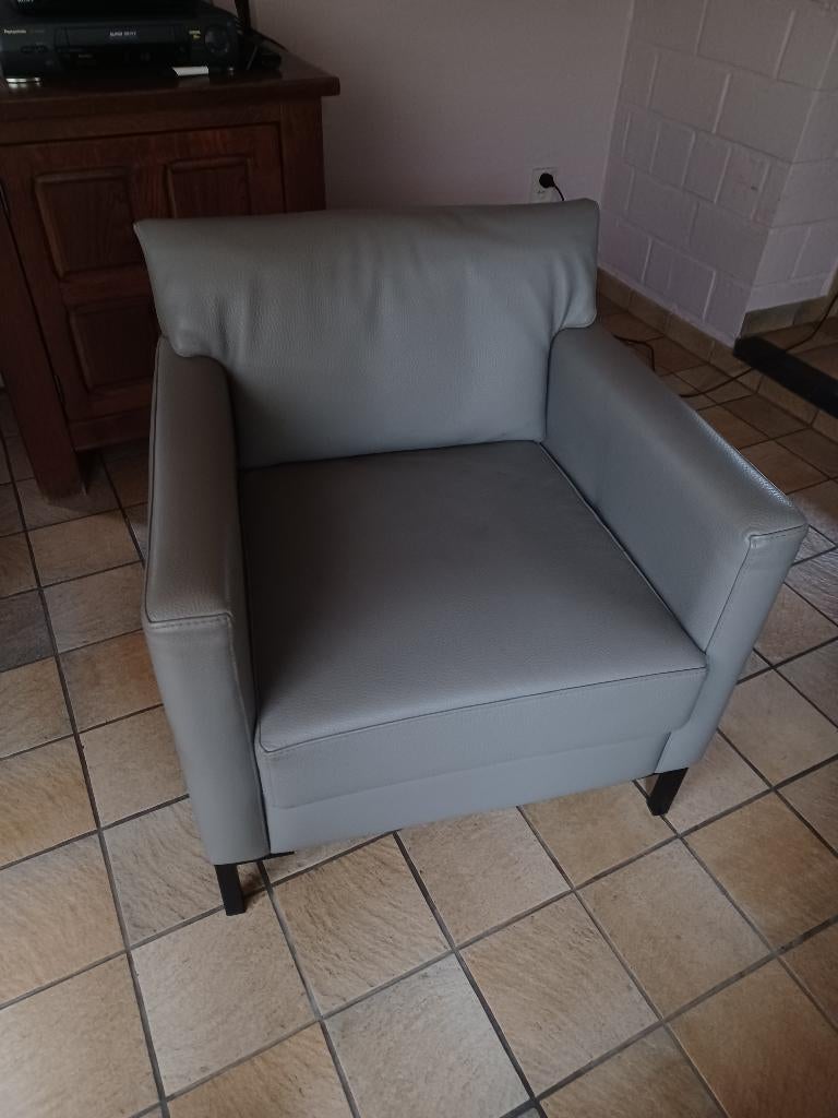 Fauteuils/siège simple en cuir, Moins de 75 cm, Comme neuf, Enlèvement, 50 à 75 cm