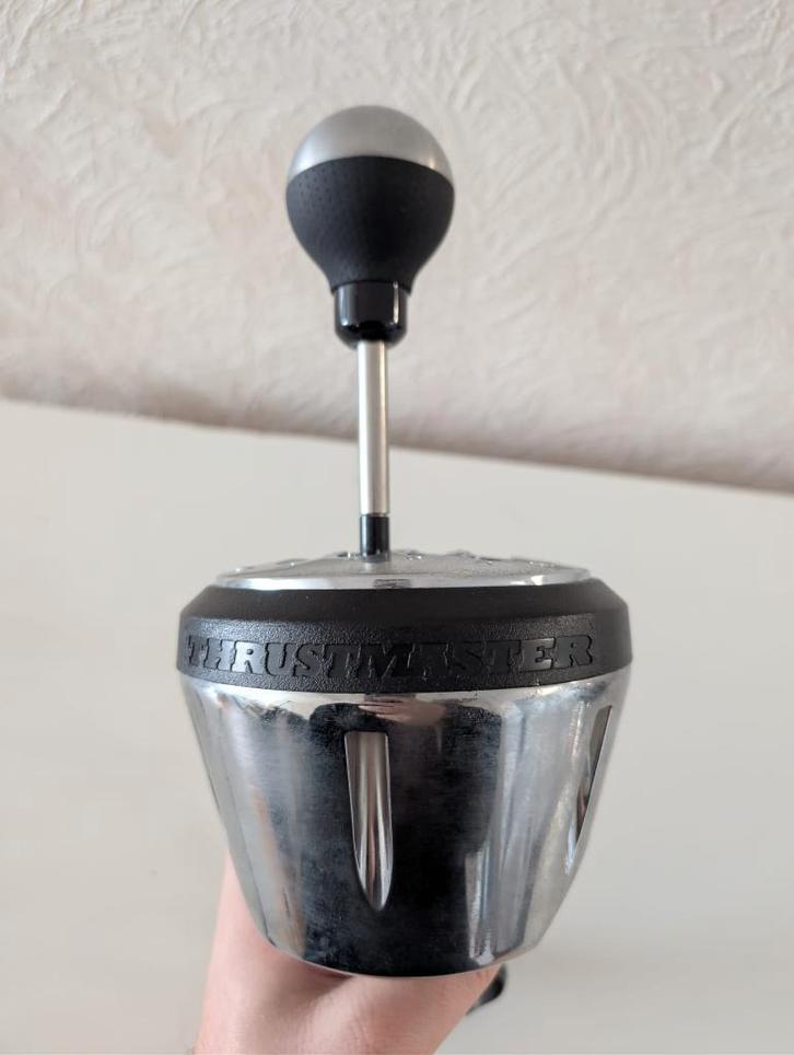 Thrustmaster TH8A Shifter (PC / PlayStation / Xbox), Games en Spelcomputers, Spelcomputers | Sony Consoles | Accessoires, Zo goed als nieuw