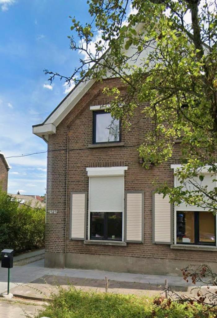 Gerenoveerde halfopen bebouwing met vlotteverbinding naarA12, Immo, Huizen te huur, Provincie Antwerpen, Vrijstaande woning, Direct bij eigenaar