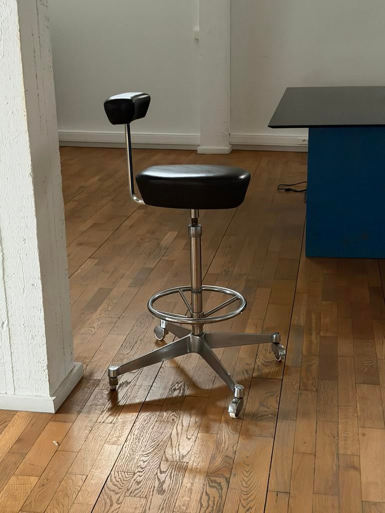 Chausi haute en cuir avec accoudoir, 1 tabouret, Enlèvement, Cuir, 60 à 90 cm