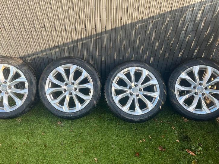 Originele Audi 18 inch velgen met banden, Auto-onderdelen, Banden en Velgen, Band(en), All Season, 18 inch, 245 mm, Gebruikt, Ophalen