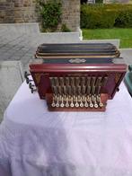 Ancien accordéon en bois du siècle passé de marque reveille, Musique & Instruments, Accordéons, Enlèvement