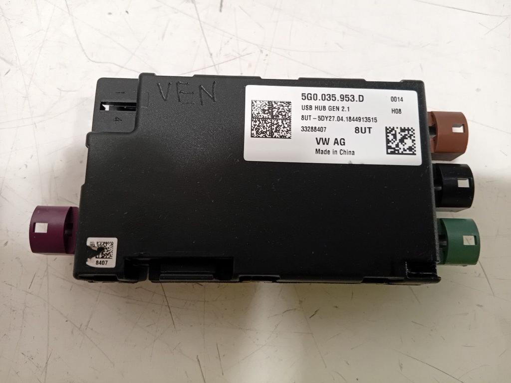 Antenne versterker Volkswagen Polo, Enlèvement ou Envoi, Van der Ven Autorecycling B.V., Onderdelen@venauto.nl, Ettenseweg 76, 4706 PB Roosendaal, The Netherlands