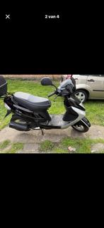 Te koop scooter, Ophalen, Zo goed als nieuw