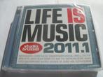 2 CD - STUDIO BRUSSELS - LIFE IS MUSIC - 2011 .1, CD & DVD, CD | Compilations, Enlèvement ou Envoi, Neuf, dans son emballage, Pop
