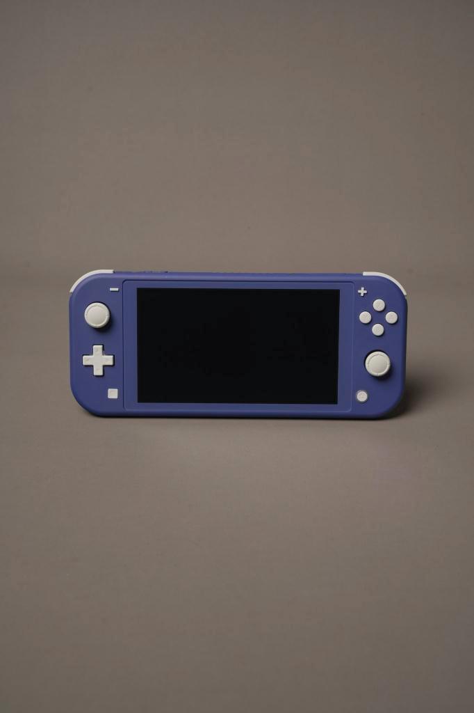 Switch lite Pucée Bleu | 256 GB Micro SD |, Consoles de jeu & Jeux vidéo, Consoles de jeu | Nintendo Switch Lite, Comme neuf, Autres couleurs