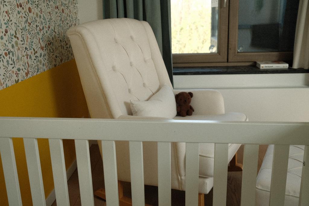 Schommelstoel en voetbankje Royal Rocker, Kinderen en Baby's, Ophalen, Zo goed als nieuw